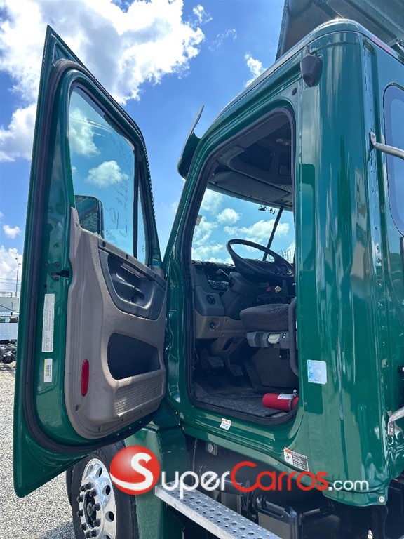 2014 Freightliner Cascadia — foto 3 / 6