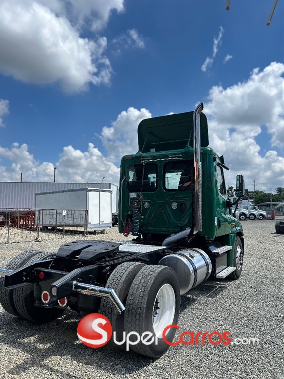 2014 Freightliner Cascadia — foto 5 / 6