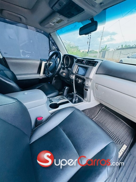2011 Toyota 4 Runner Limited — foto 8 / 10