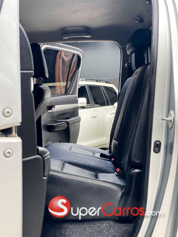 2023 Toyota Hilux Limited TSS — foto 4 / 12