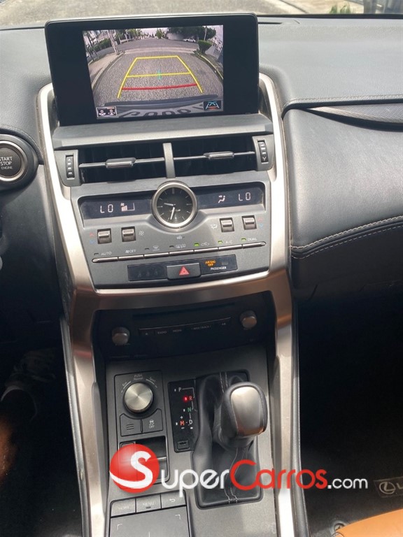 2019 Lexus NX 300 F Sport — foto 8 / 12