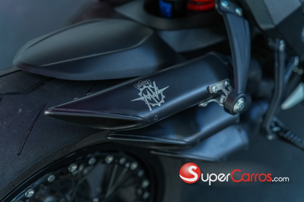 2022 MV AGUSTA DRAGSTER 800 RR — foto 7 / 10