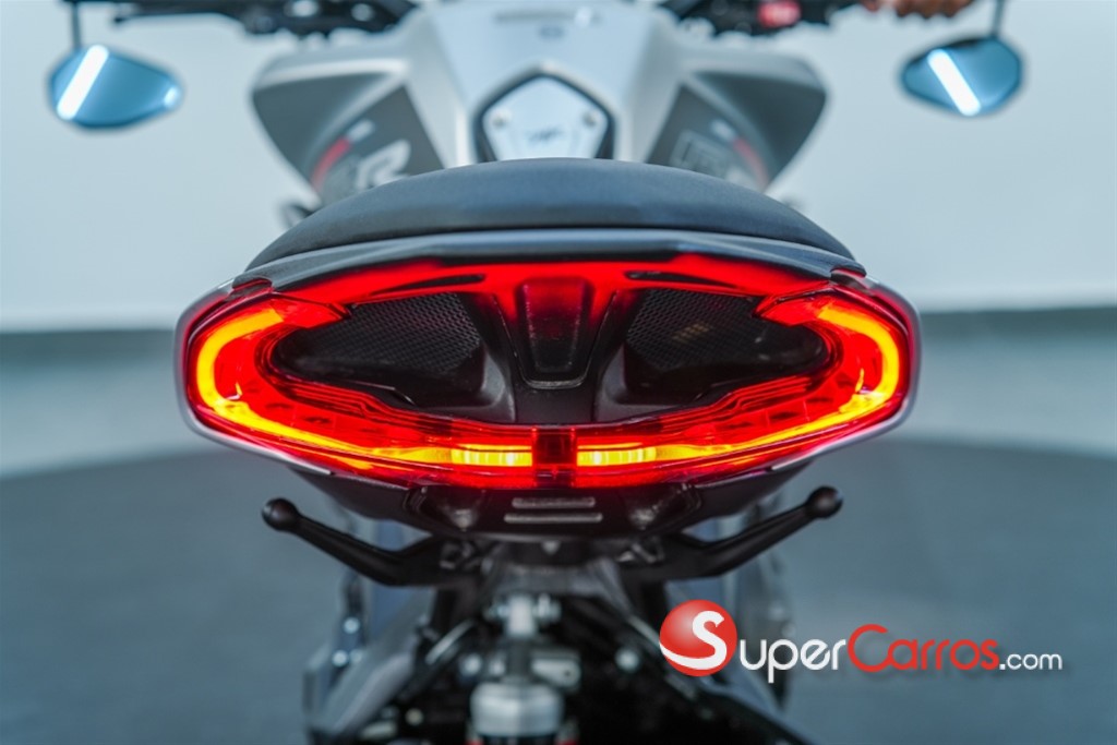 2022 MV AGUSTA DRAGSTER 800 RR — foto 8 / 10