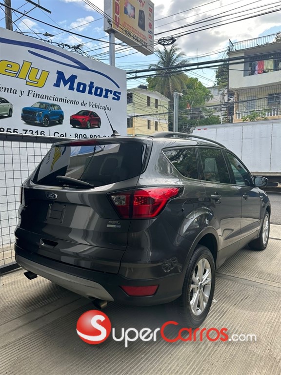 2019 Ford Escape SEL Ecoboost — foto 3 / 8