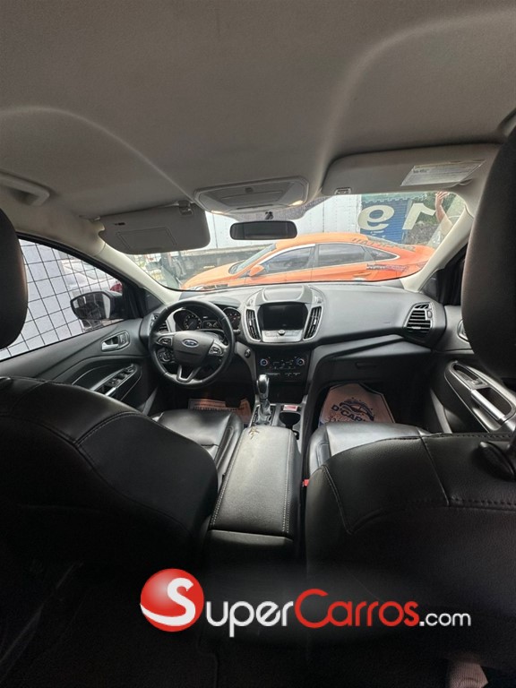 2019 Ford Escape SEL Ecoboost — foto 5 / 8