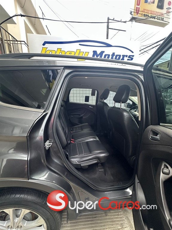 2019 Ford Escape SEL Ecoboost — foto 7 / 8