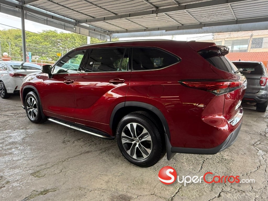 2021 Toyota Highlander XLE — foto 4 / 9