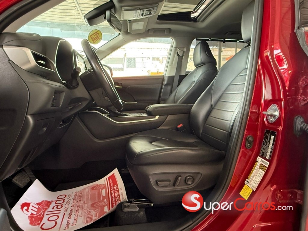 2021 Toyota Highlander XLE — foto 6 / 9