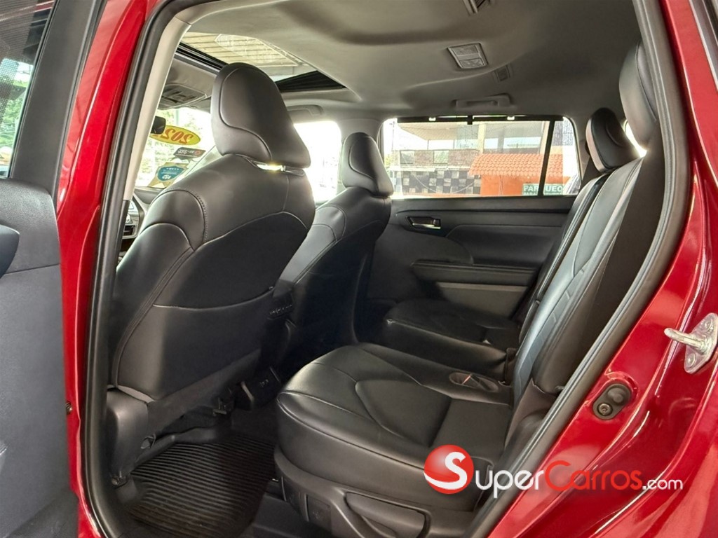 2021 Toyota Highlander XLE — foto 9 / 9