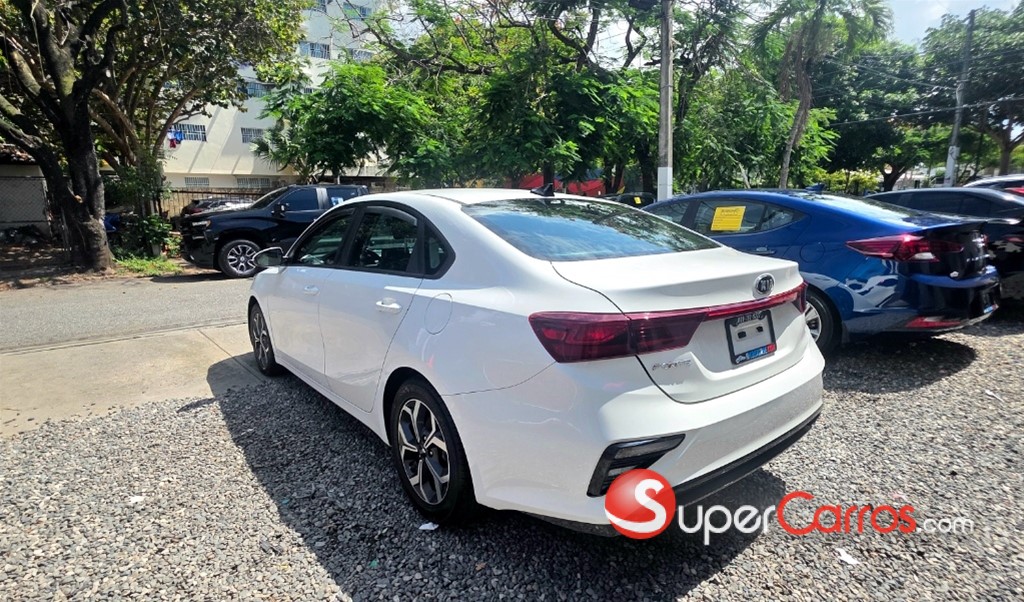 2021 Kia Forte LXS — foto 6 / 10