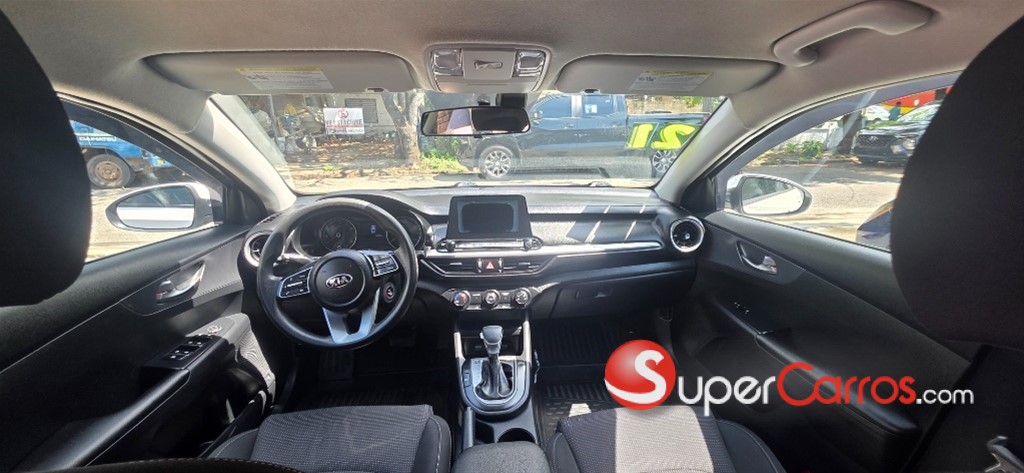 2021 Kia Forte LXS — foto 8 / 10