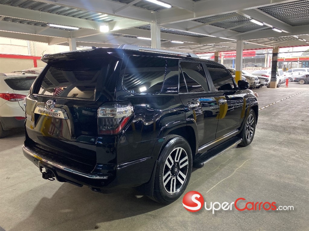 2016 Toyota 4 Runner Limited — foto 9 / 10
