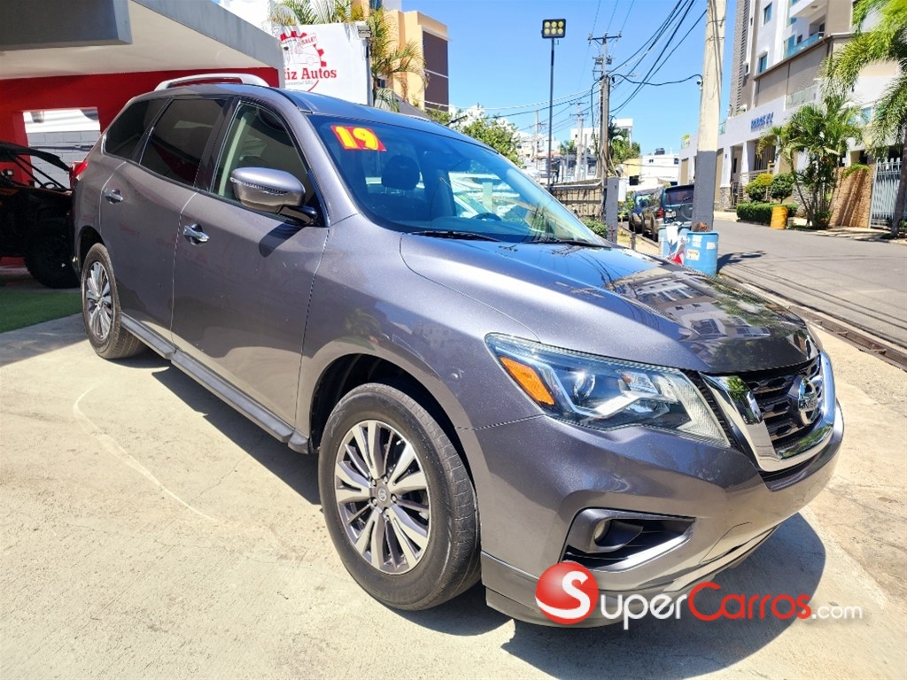 2019 Nissan Pathfinder SV — foto 6 / 10