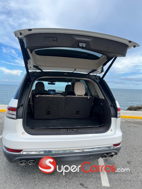 2020 Lincoln Aviator — foto 8 / 10