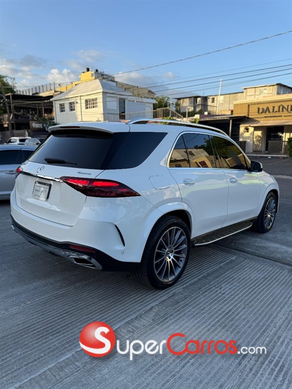 2025 Mercedes-Benz Clase GL 450 4MATIC — foto 4 / 10