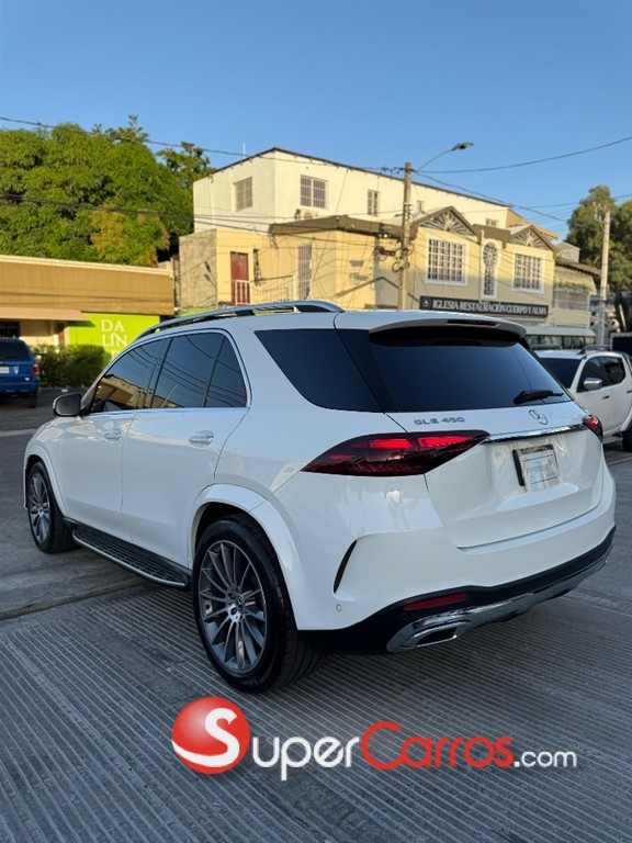 2025 Mercedes-Benz Clase GL 450 4MATIC — foto 5 / 10