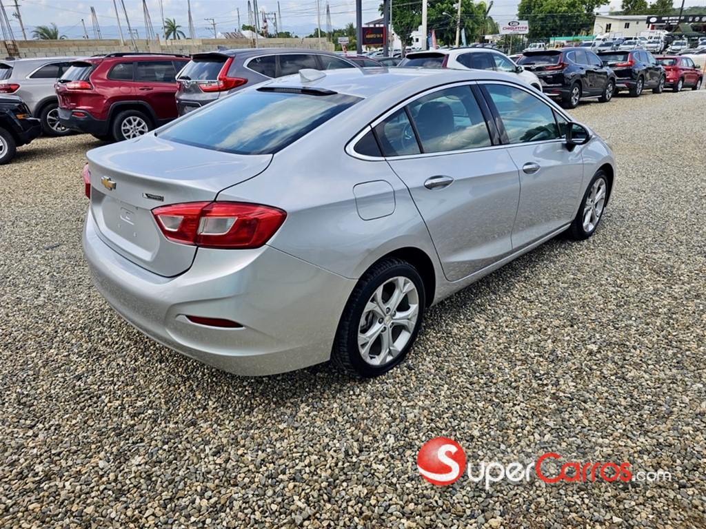 2017 Chevrolet Cruze Premier — foto 2 / 11