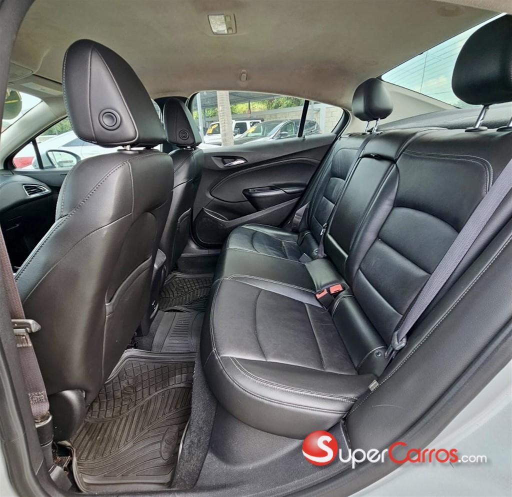 2017 Chevrolet Cruze Premier — foto 7 / 11