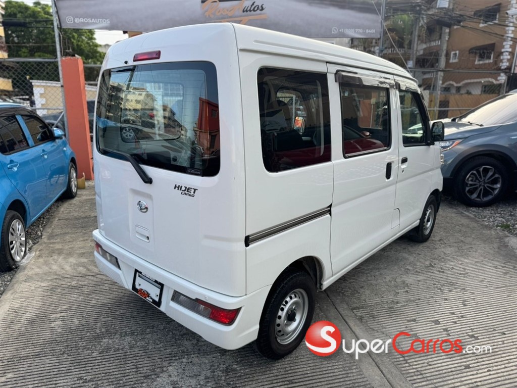 2020 Daihatsu Hijet — foto 6 / 9