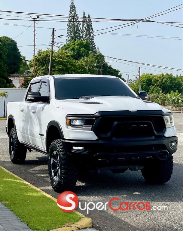 2020 Ram REBEL — foto 2 / 11