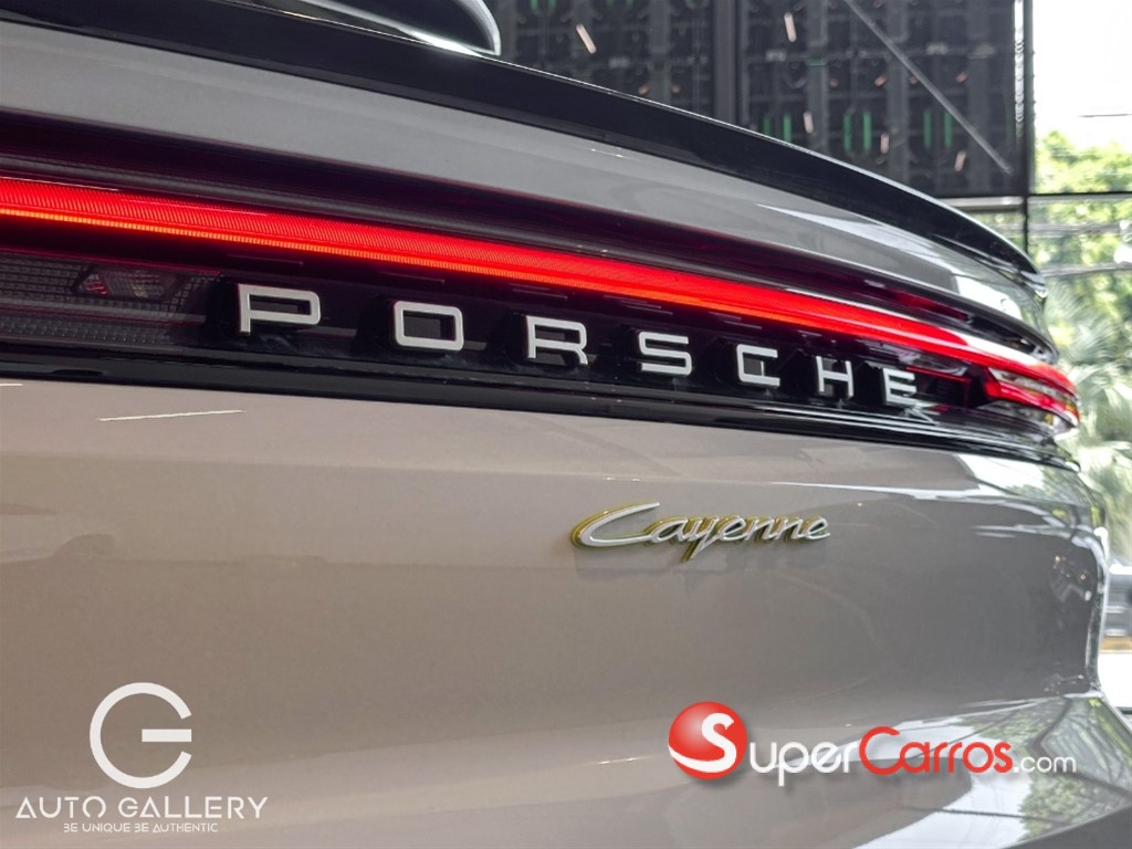 2025 Porsche Cayenne Hybrid — foto 3 / 11