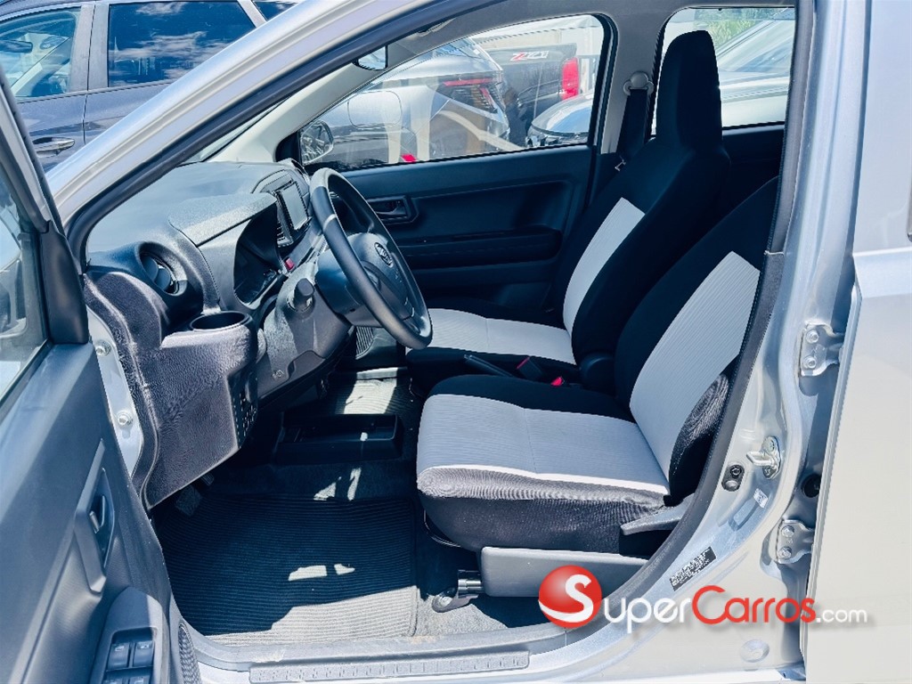 2020 Daihatsu Mira — foto 10 / 12