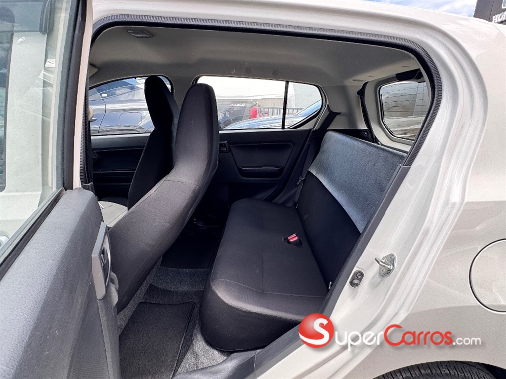 2021 Daihatsu Mira — foto 7 / 12