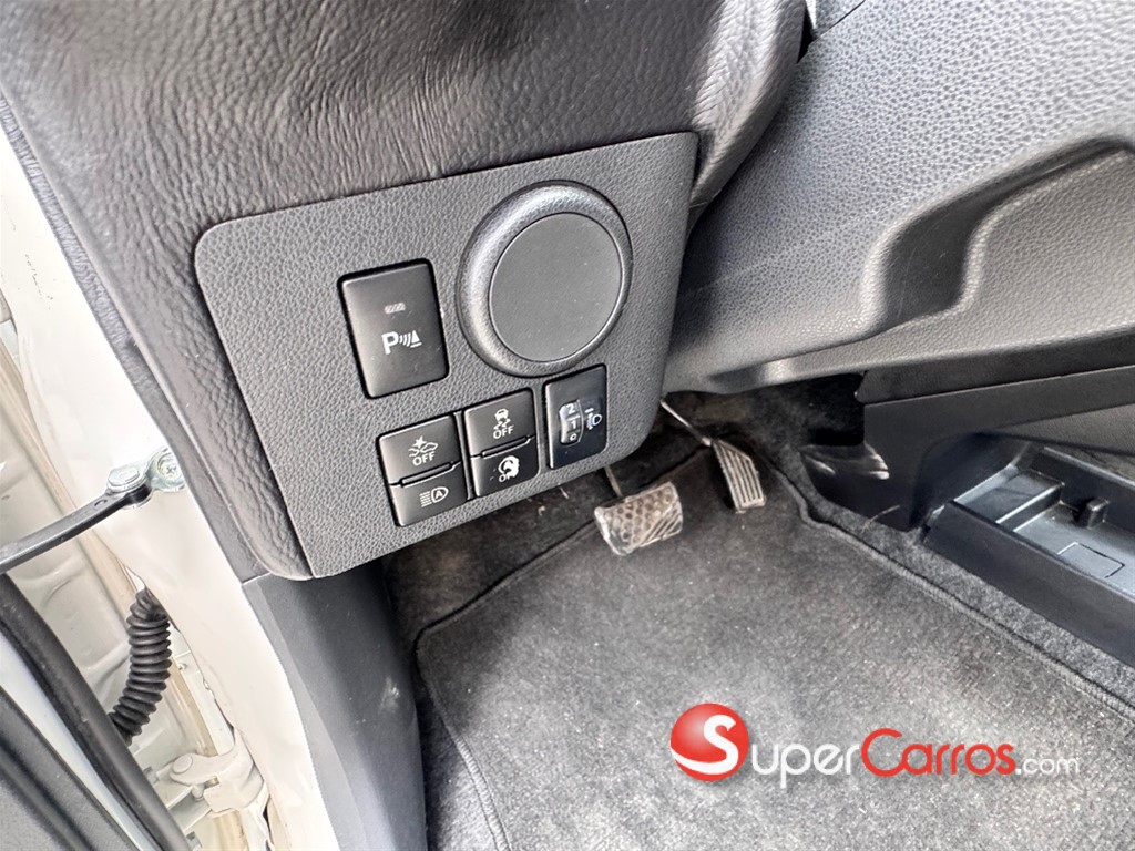 2021 Daihatsu Mira — foto 11 / 12