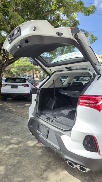 2027 Jetour X70 FL — foto 9 / 12