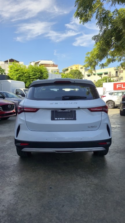 2027 Jetour X50 — foto 8 / 12