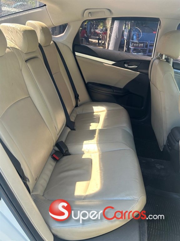 2017 Honda Civic Touring — foto 7 / 11
