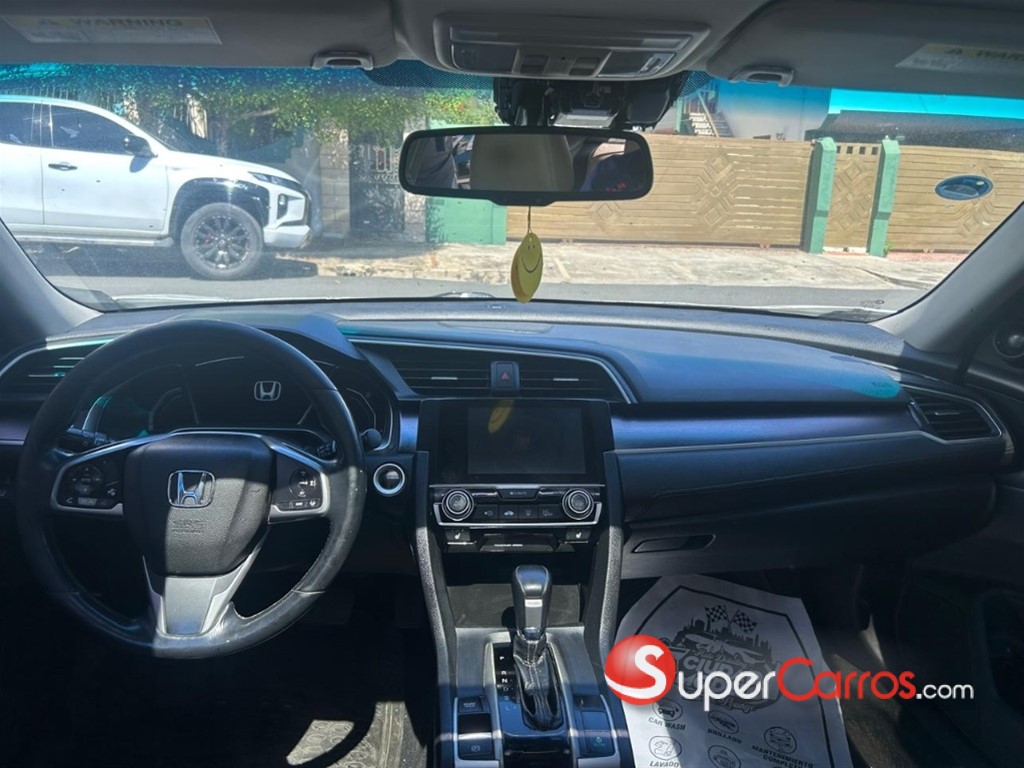 2017 Honda Civic Touring — foto 9 / 11