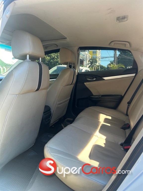 2017 Honda Civic Touring — foto 10 / 11