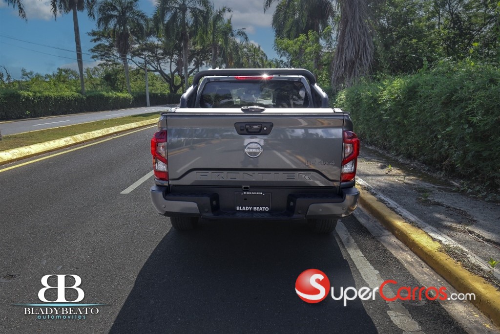 2025 Nissan Frontier LE Katana Edition — foto 11 / 12