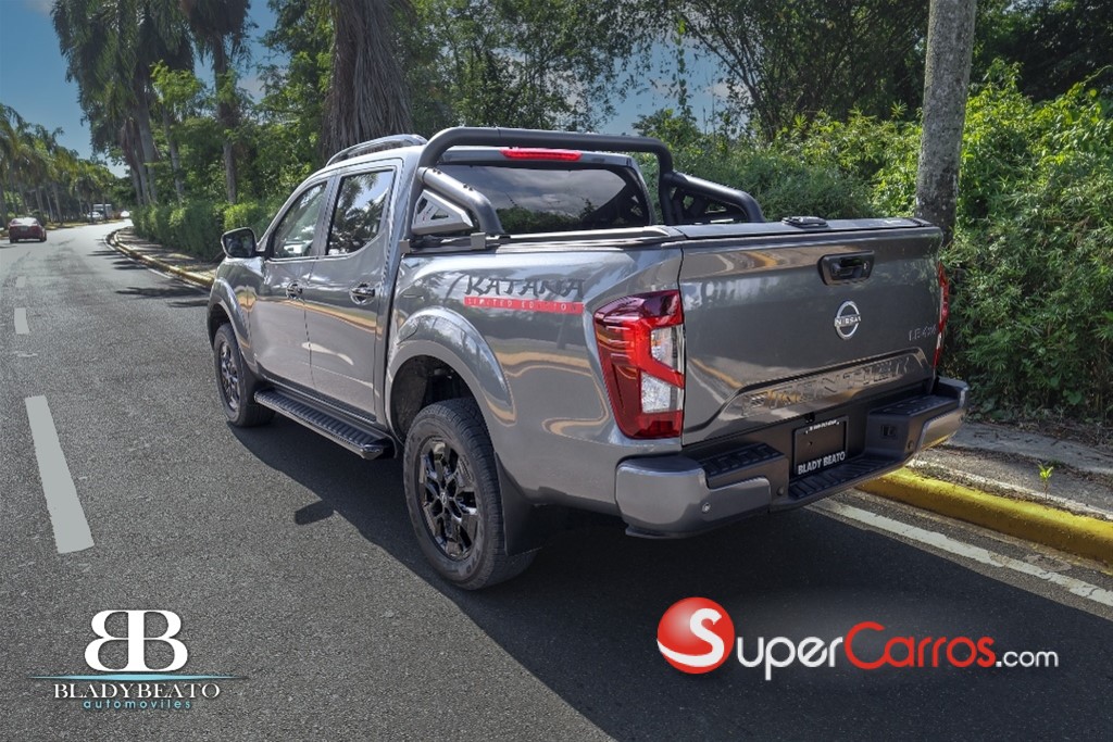 2025 Nissan Frontier LE Katana Edition — foto 12 / 12