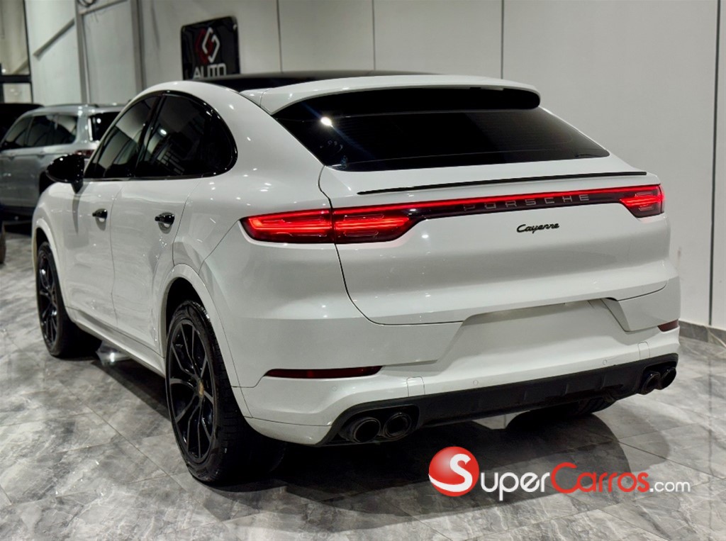 2020 Porsche Cayenne Coupe — foto 12 / 12