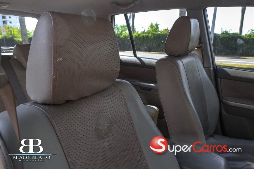 2011 Suzuki Grand Vitara — foto 2 / 11