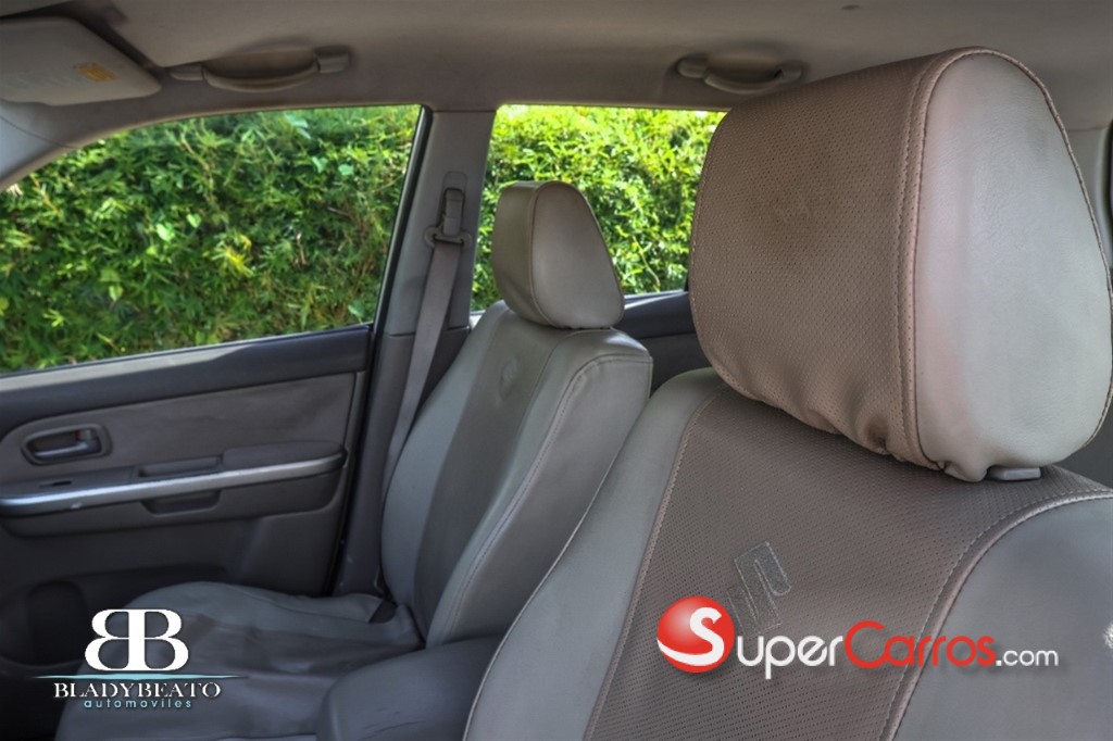 2011 Suzuki Grand Vitara — foto 11 / 11