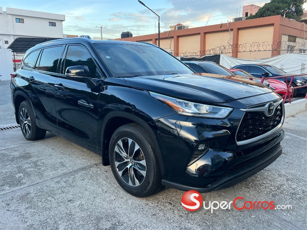 2020 Toyota Highlander XLE — foto 3 / 12