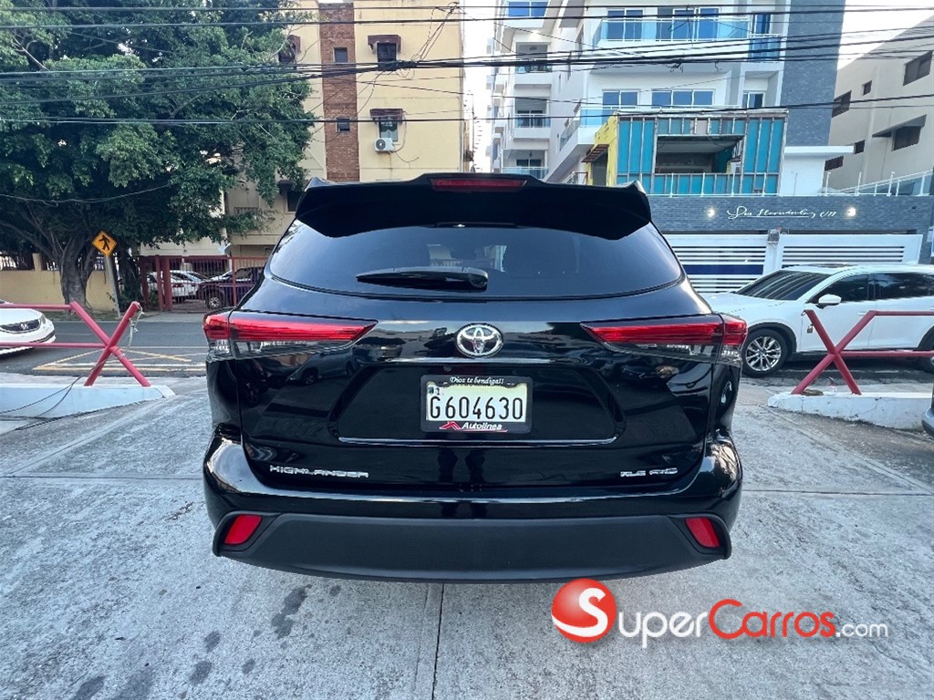 2020 Toyota Highlander XLE — foto 6 / 12