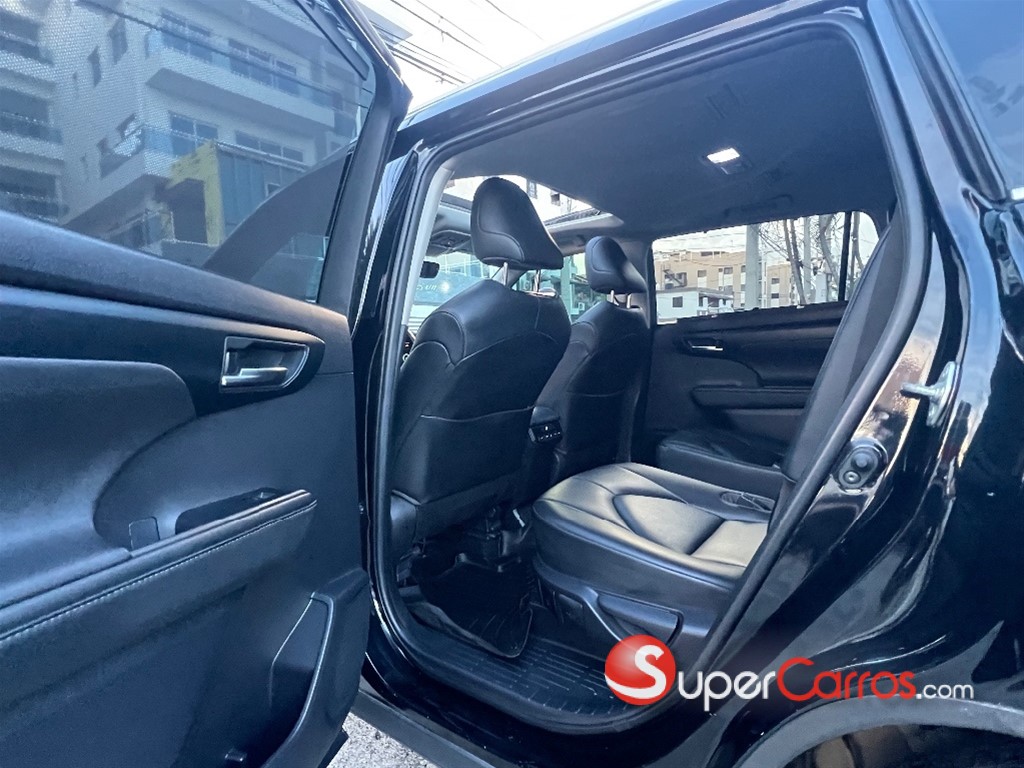 2020 Toyota Highlander XLE — foto 9 / 12