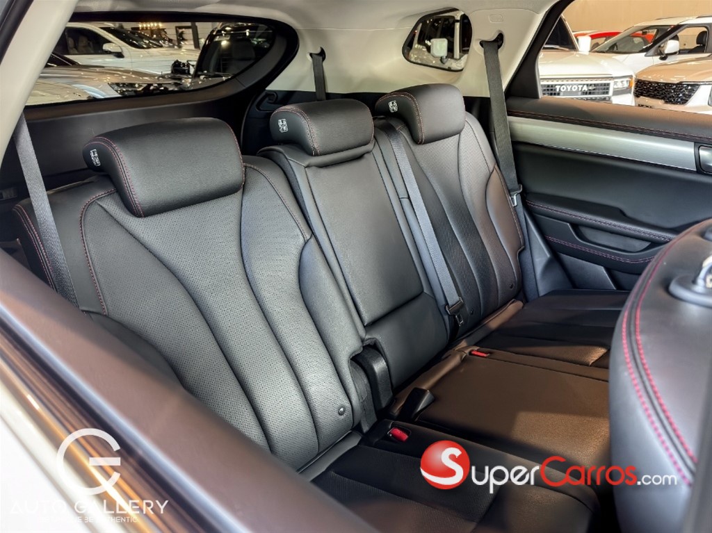2022 BYD Tang — foto 9 / 12