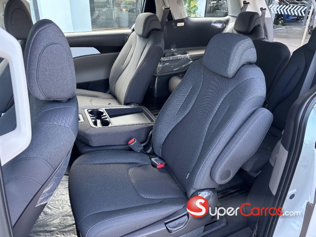 2026 Kia Carnival — foto 5 / 9