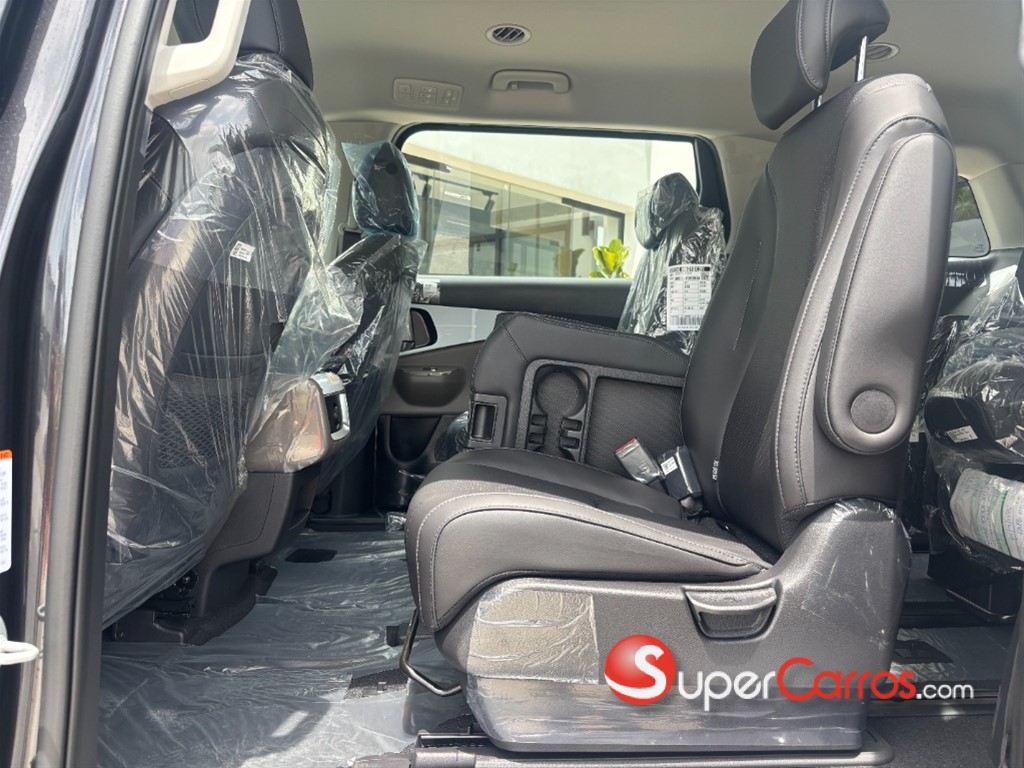 2026 Kia Carnival — foto 4 / 12