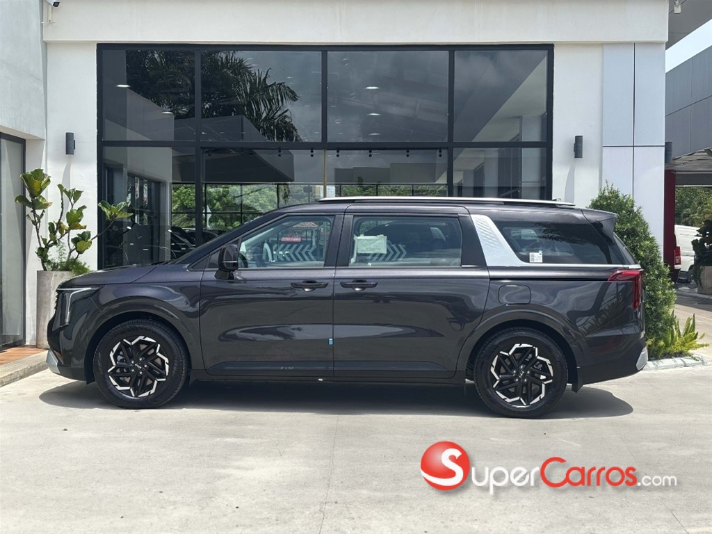 2026 Kia Carnival — foto 11 / 12