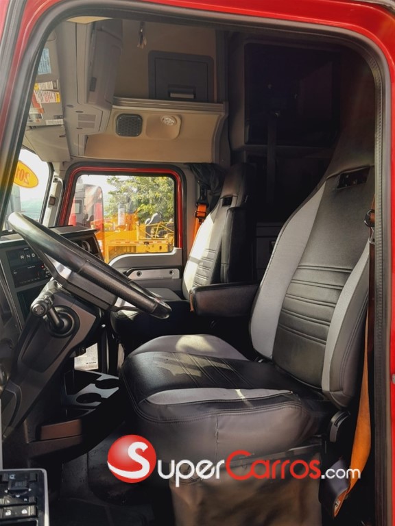 2019 Mack Anthem — foto 6 / 9