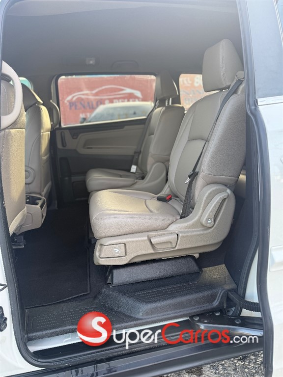 2020 Honda Odyssey — foto 8 / 11
