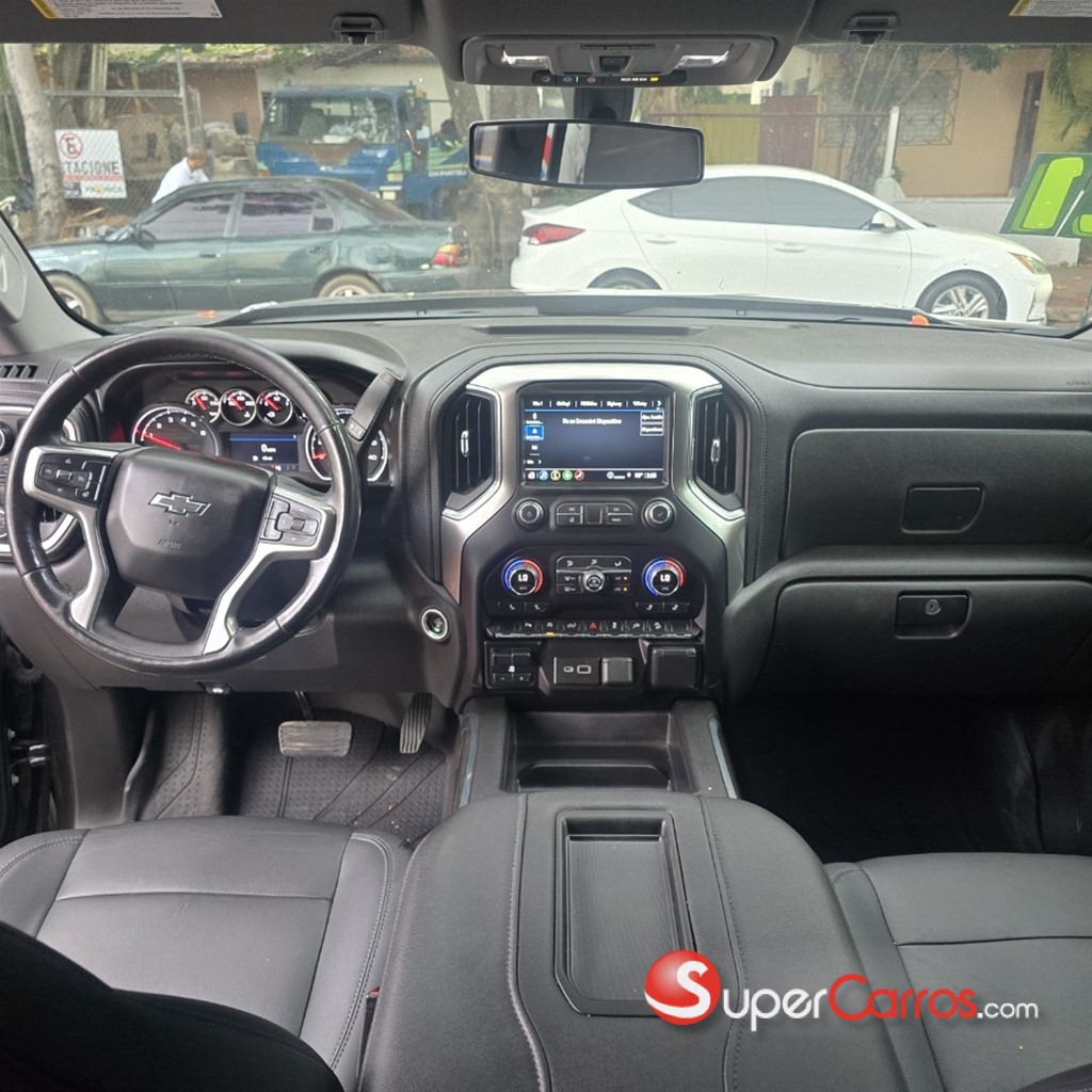 2020 Chevrolet Silverado RST — foto 2 / 11