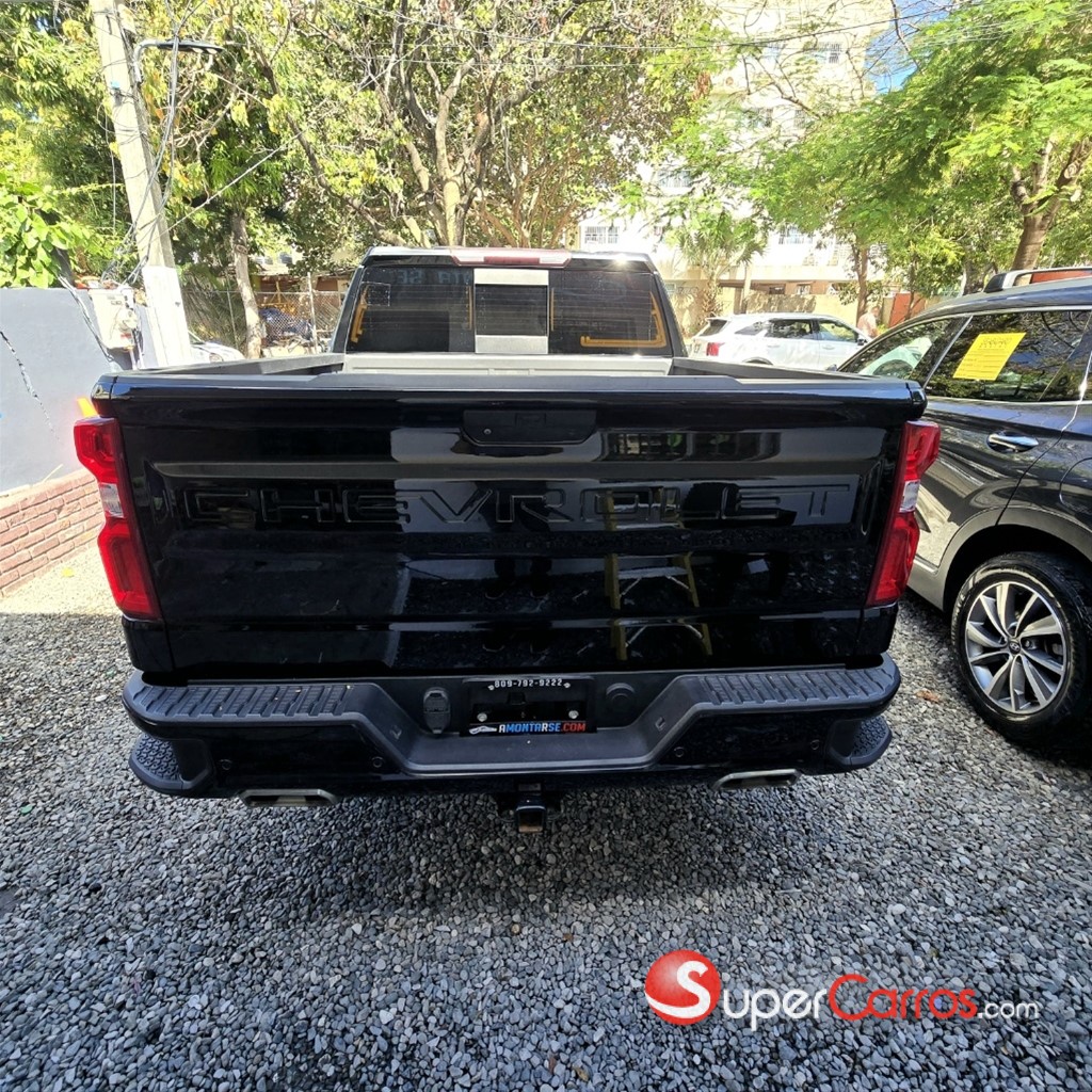 2020 Chevrolet Silverado RST — foto 6 / 11