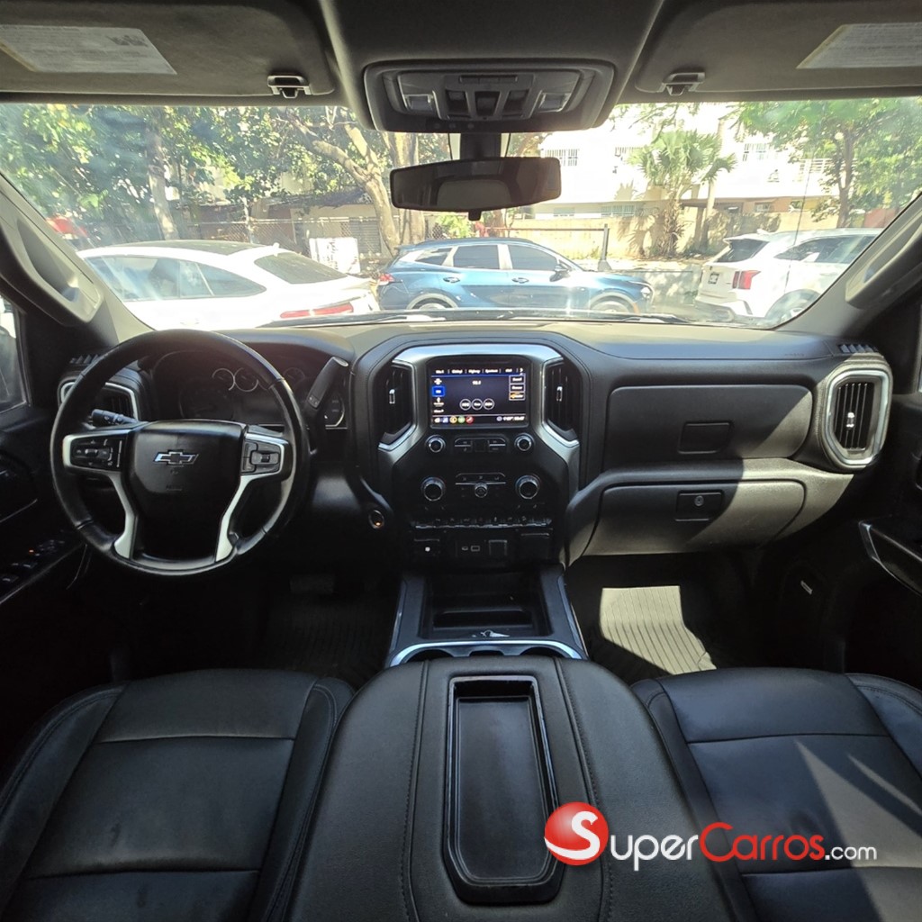 2020 Chevrolet Silverado RST — foto 8 / 11